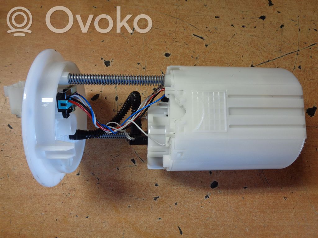 Opel Karl Bomba interna de combustible 