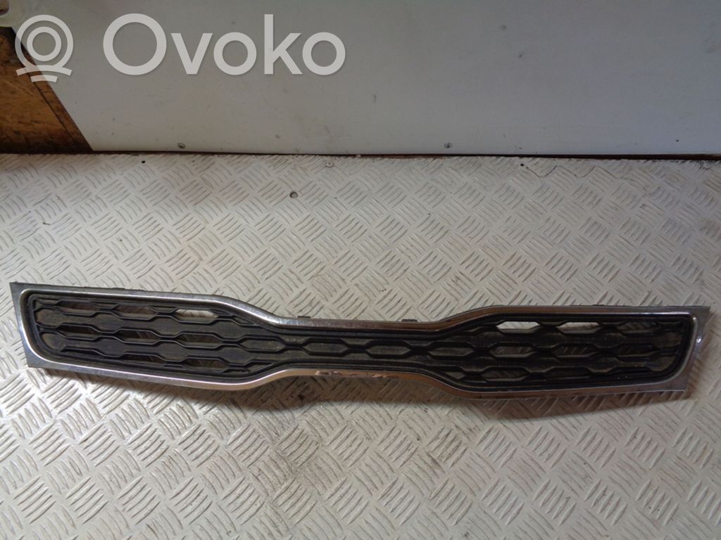 KIA Rio Etupuskurin ylempi jäähdytinsäleikkö 