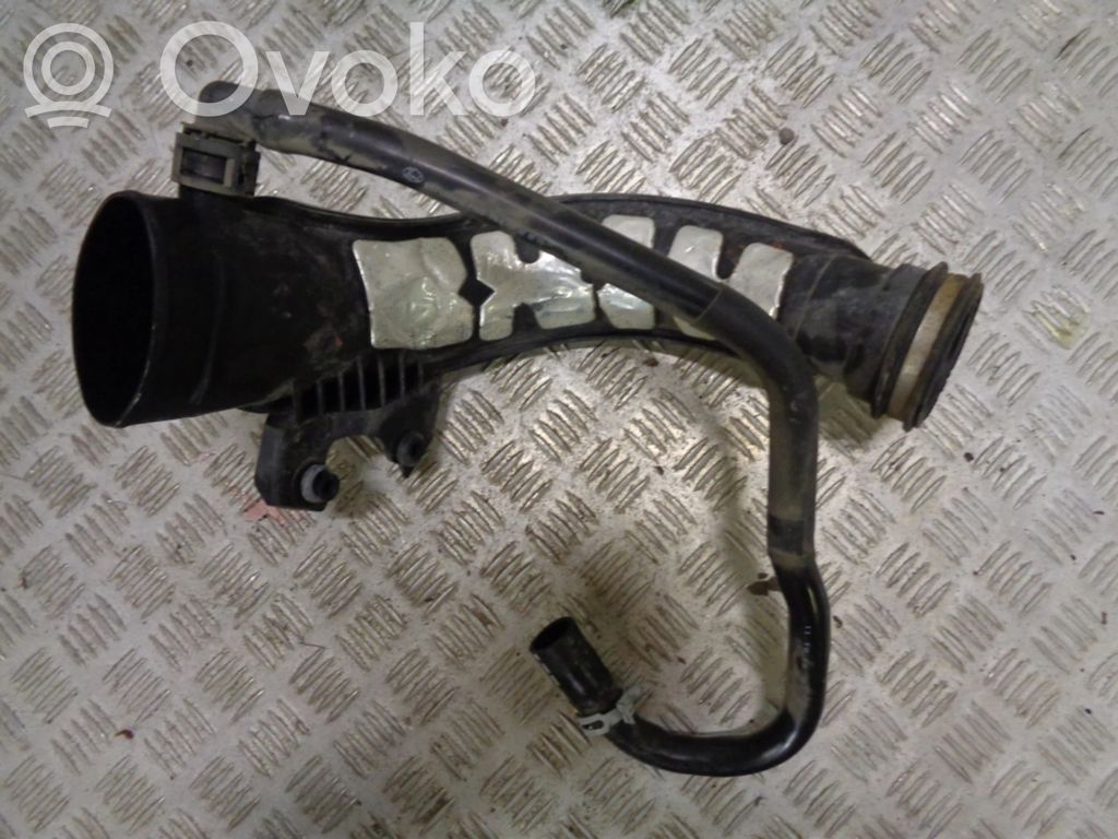 Ford Grand C-MAX Turboahtimen ilmanoton letku 