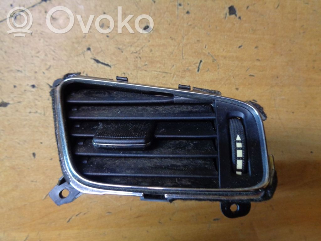 KIA Ceed Rejilla de ventilación central del panel 