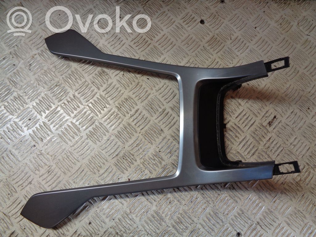 Ford Mondeo MK IV Kita centrinė konsolės (tunelio) detalė 
