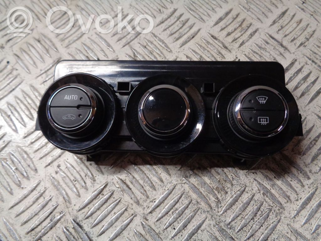 Opel Corsa E Climate control unit 