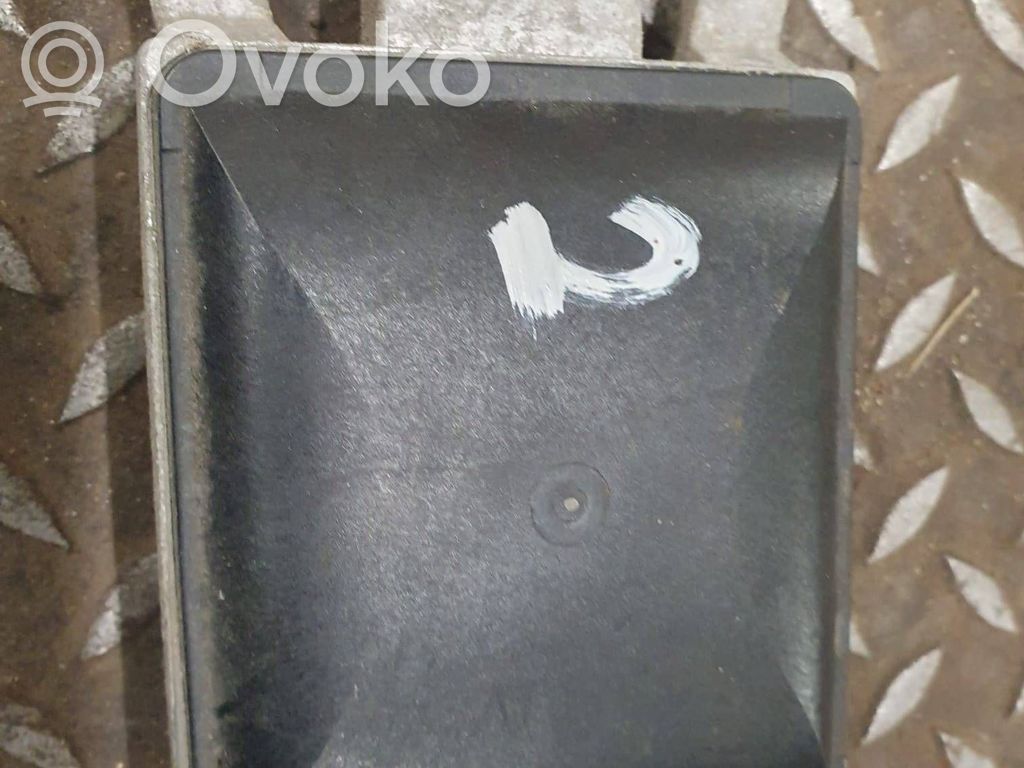 Volkswagen PASSAT B7 Blind spot module 