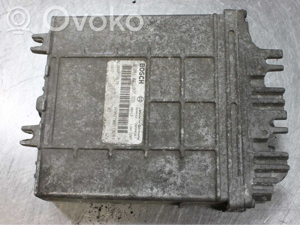 Unité de commande / module d'injection   8200059878,0281001995