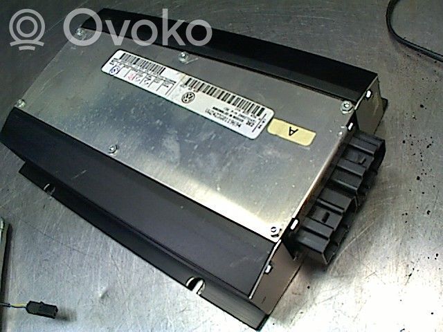 Volkswagen Golf V Wzmacniacz audio 