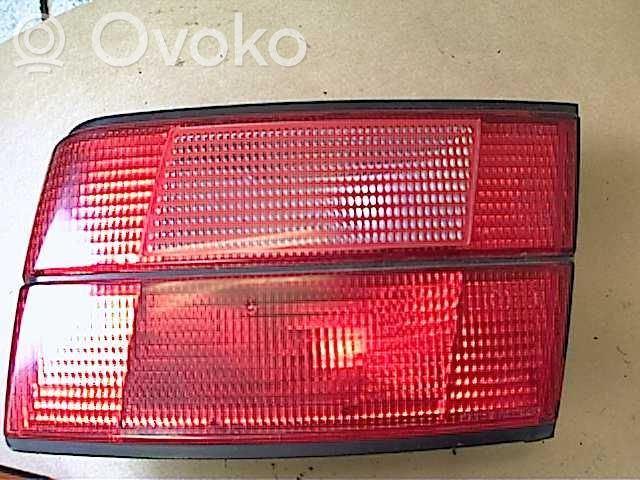 BMW 5 E34 Takaluukun takavalot 