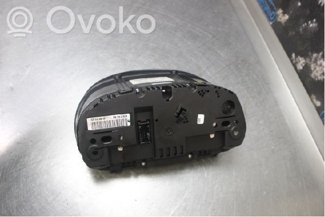 BMW 3 E90 E91 Spidometrs (instrumentu panelī) 