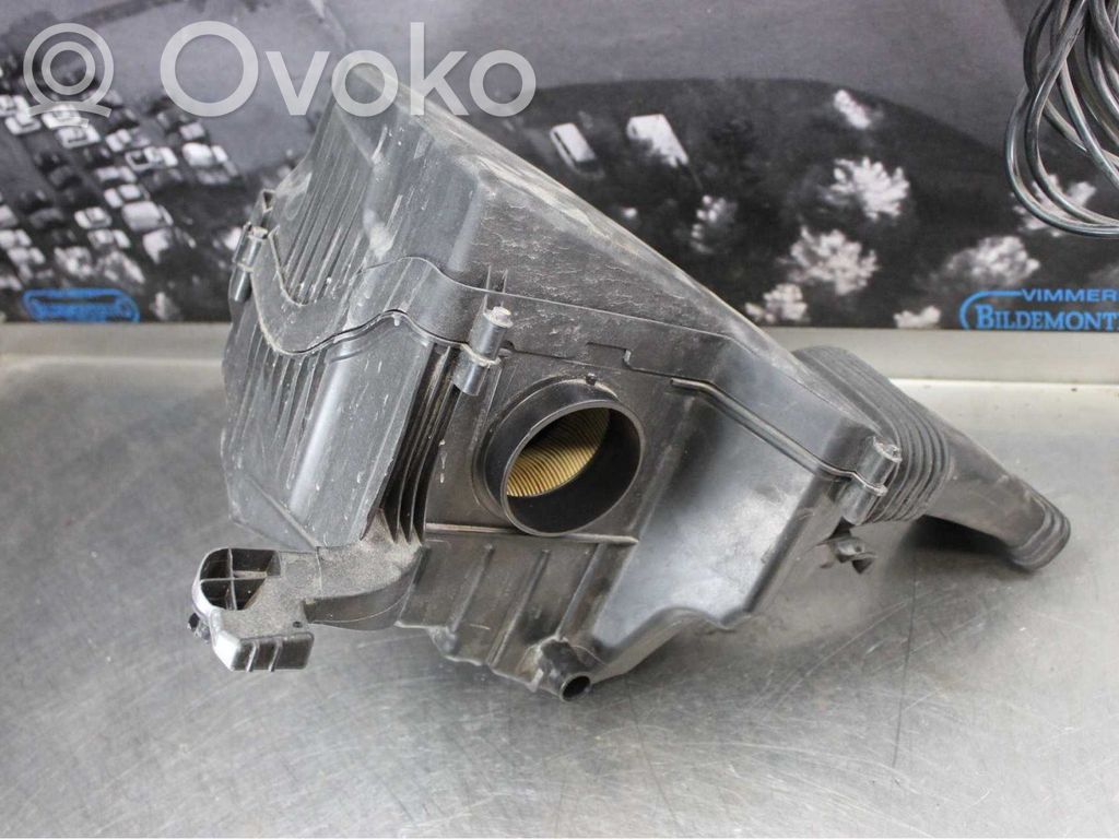Ford Focus Air filter box 