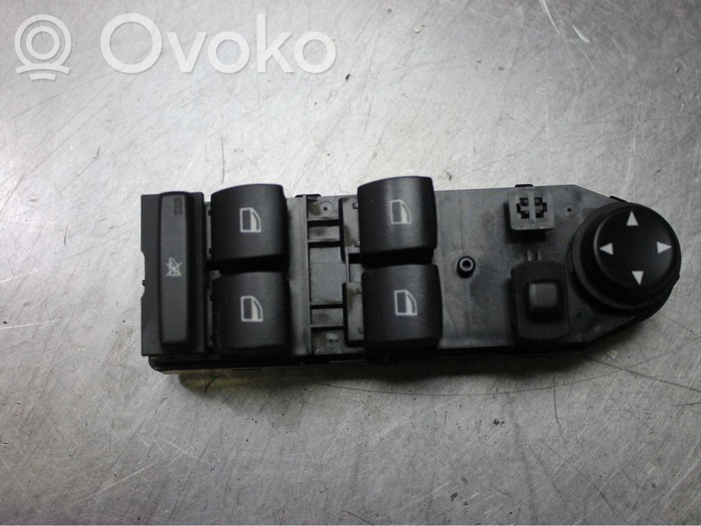 Electric window control switch   6951905,61316951904