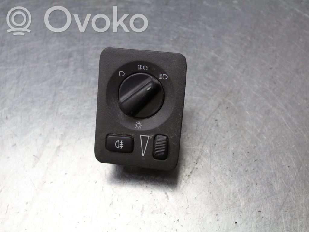 Light switch   4616124