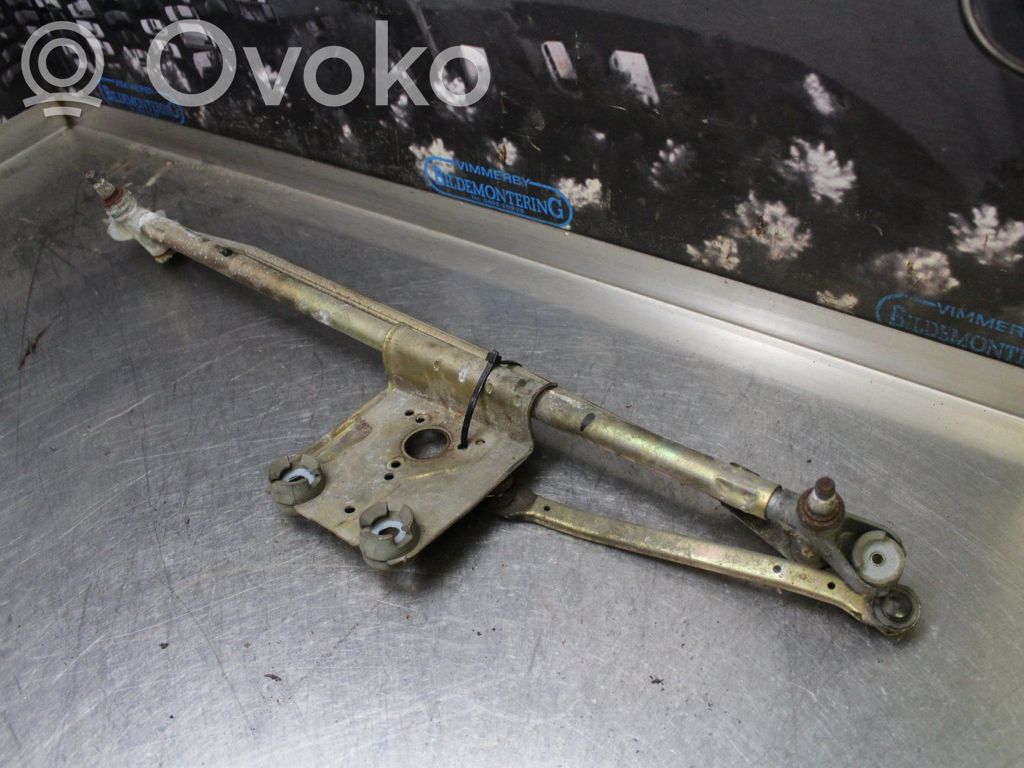 Front wiper linkage
