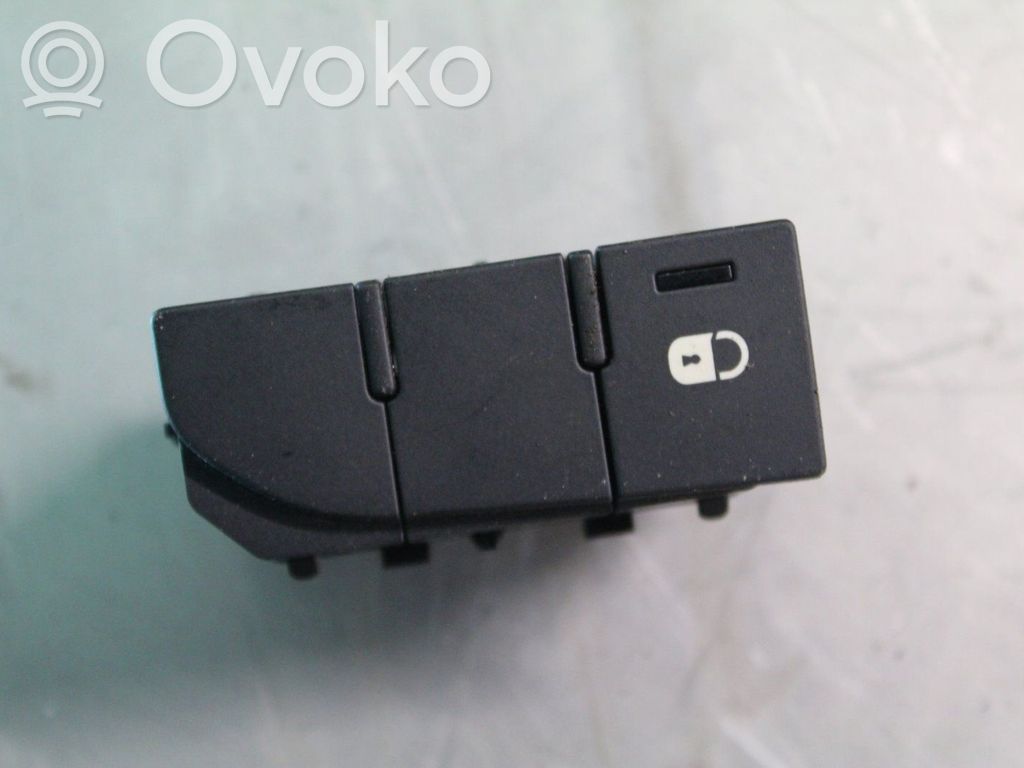 Citroen C5 Central locking switch button 