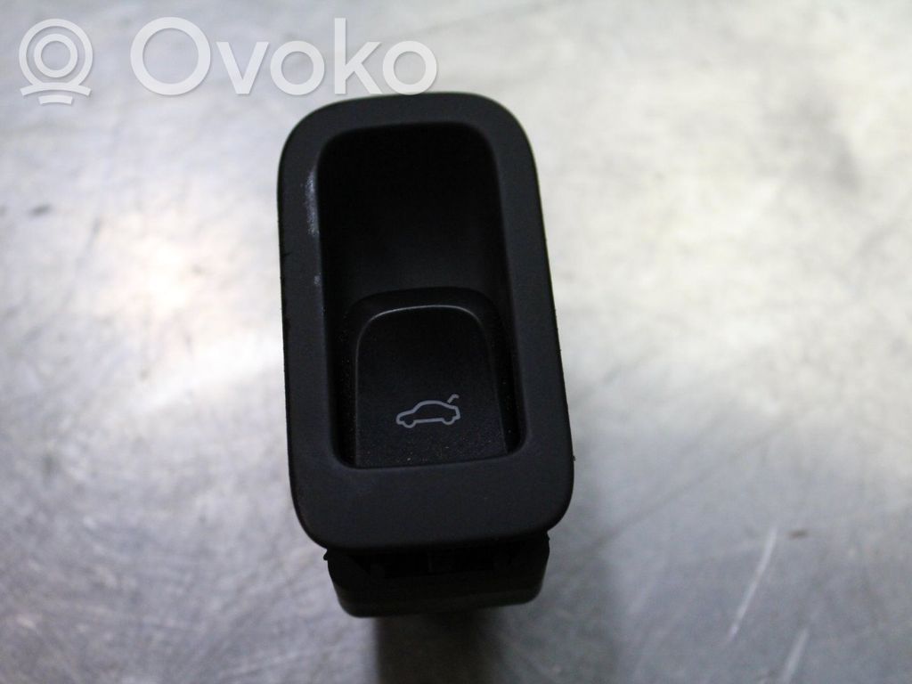 Audi Q5 SQ5 8R Tailgate/boot open switch button 