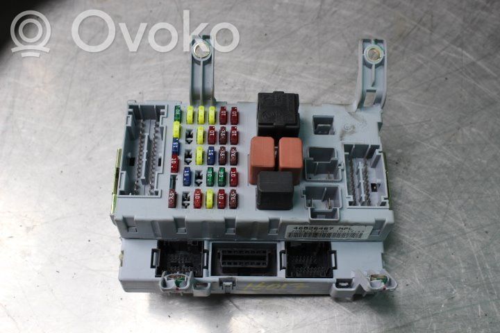 Fiat Strada Módulo de fusible 