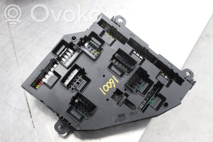 BMW X3 F25 Sicherungskasten 