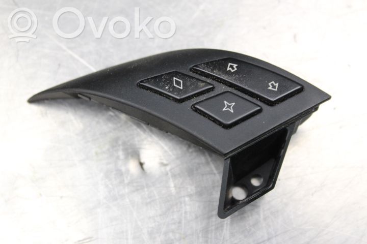 BMW 5 E60 E61 Steering wheel buttons/switches 