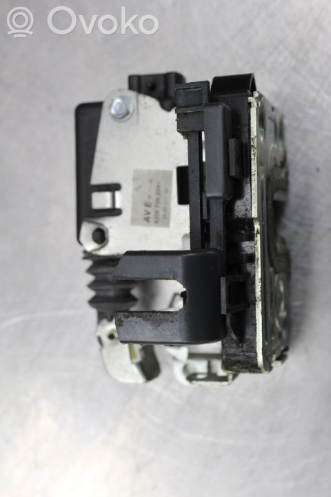 Front door lock   8200735224