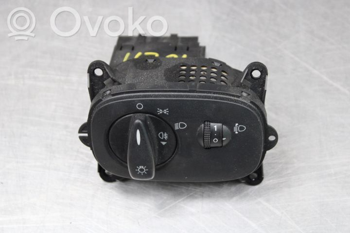Lukturu slēdzis   YC1T13A024BB
