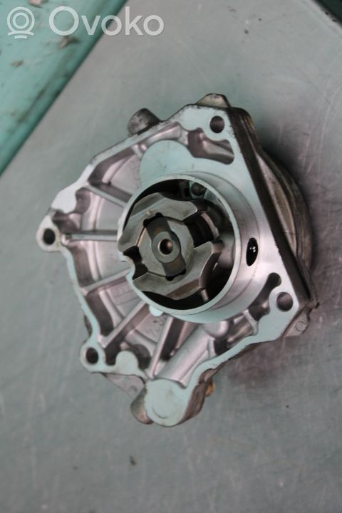 Alfa Romeo GT Vacuum pump 