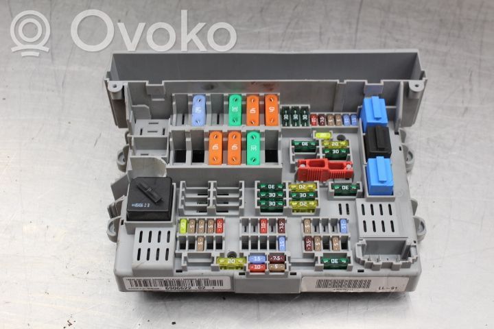 BMW 3 E90 E91 Fuse module 