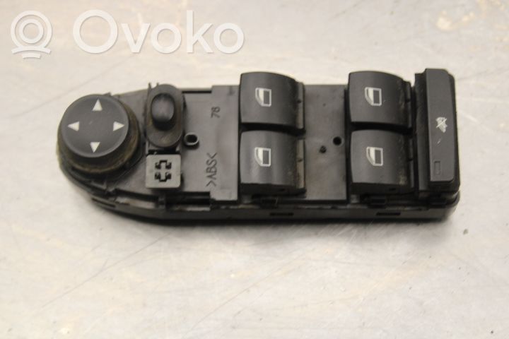 Elektrisko logu slēdzis   912211001