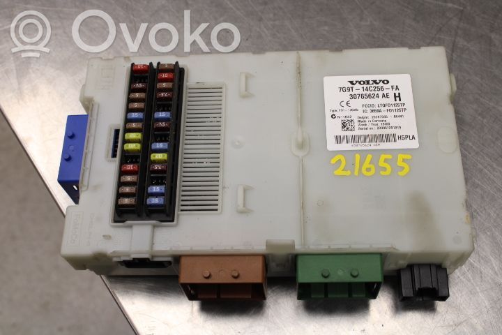Volvo V70 Fuse module 