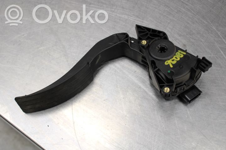 Renault Clio IV Kaasupolkimen asentoanturi 