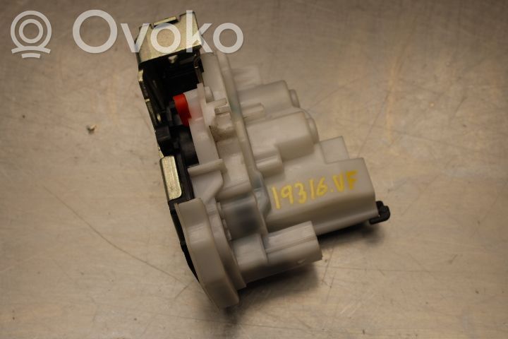 Opel Combo D Front door lock 