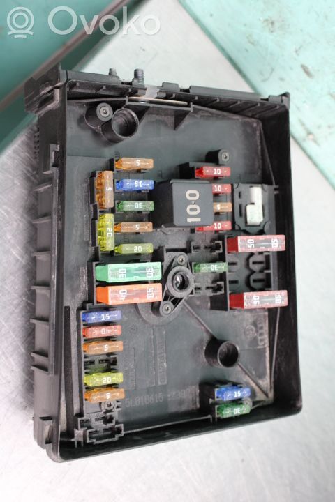 Módulo de fusible   1528231240E,5K0937123C