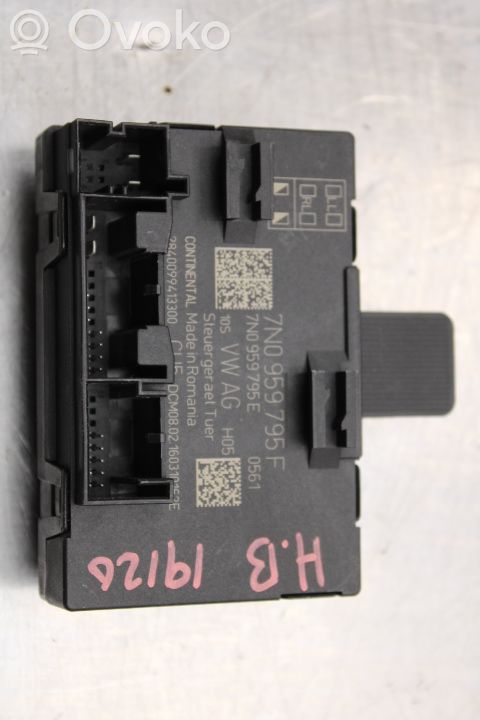 Unidad de control/módulo de la puerta   7N0959795F