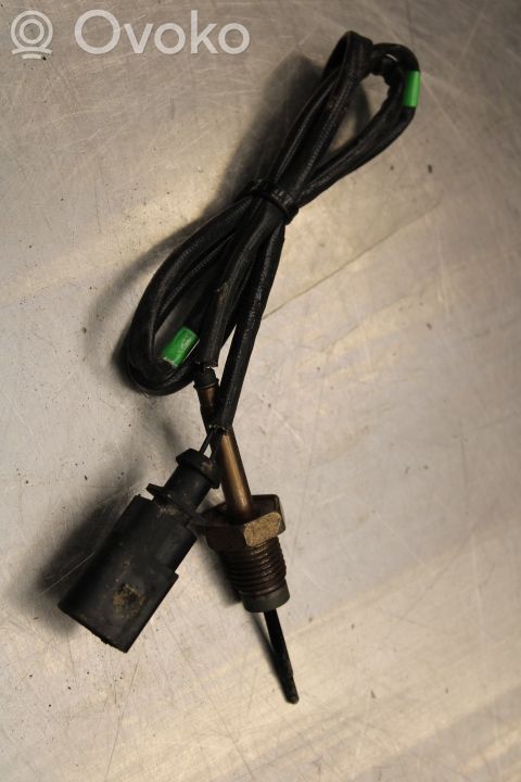 Czujnik temperatury spalin   04L906088