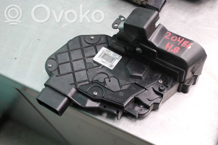 Volvo XC60 Zamek drzwi tylnych 