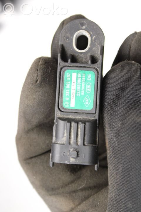 Luftdrucksensor   0281002997,8200843680