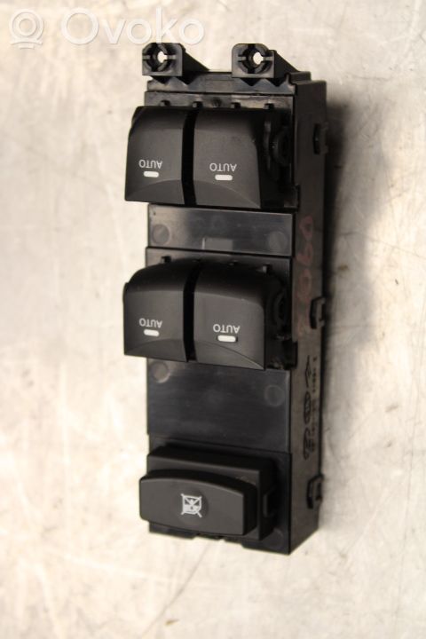 Electric window control switch   93570A6010