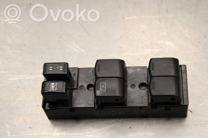 Subaru XV I Electric window control switch 
