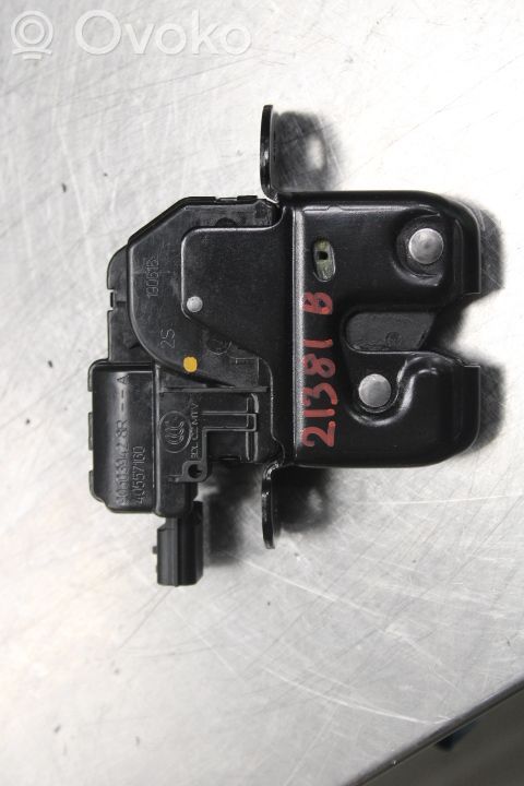 Renault Clio IV Tailgate/trunk/boot lock/catch/latch 