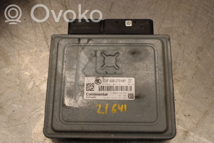 Skoda Fabia Mk2 (5J) Unité de commande / module d'injection