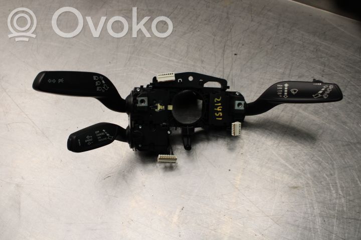 Commodo, commande essuie-glace/phare   8V0953521BP