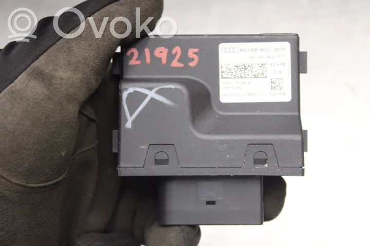 Muut ohjainlaitteet/moduulit   8W0906093C