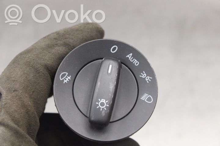 Interruptor de luz   1K0941431BK