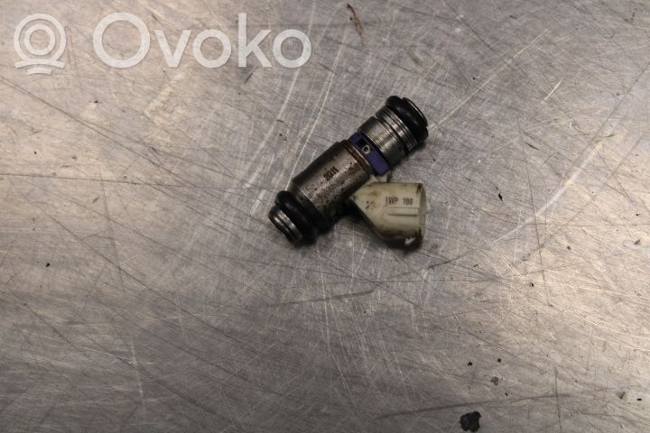 Volkswagen Polo V 6R Injector combustibil
