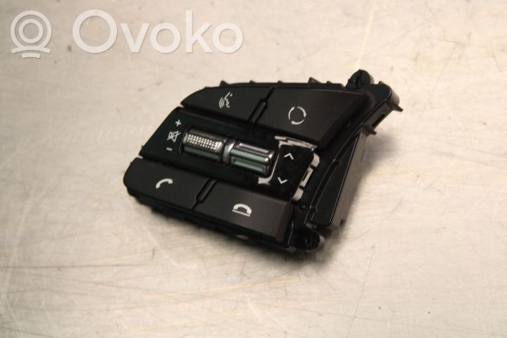 Przełącznik / Przycisk kierownicy   96700D4840