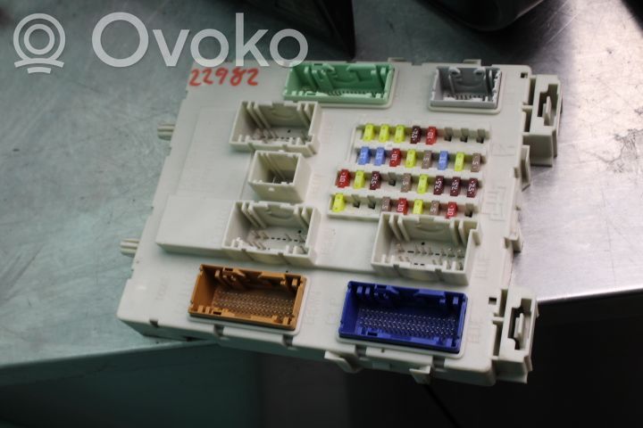 Módulo de fusible   GV6T14A073