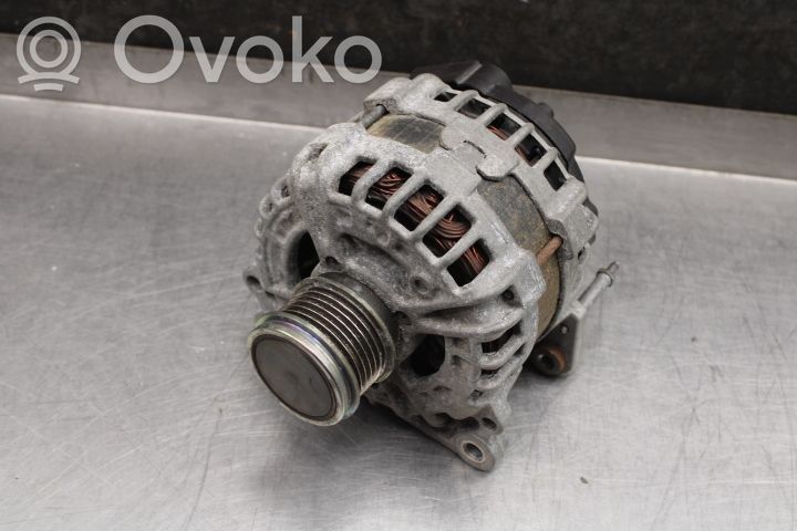Volkswagen PASSAT B8 Generator/alternator 