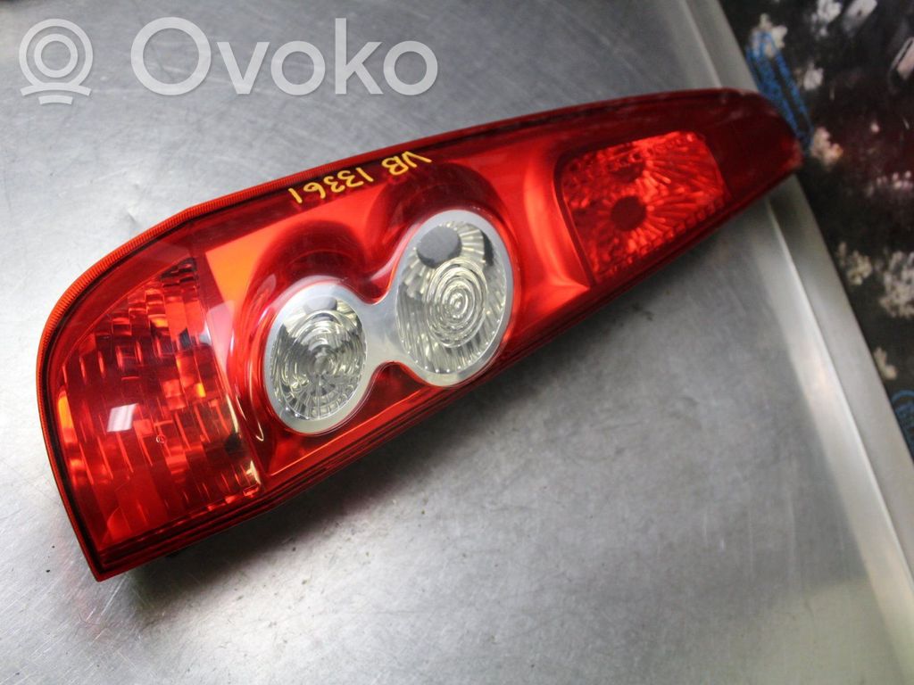 Ford Fiesta Lampă spate în caroserie 