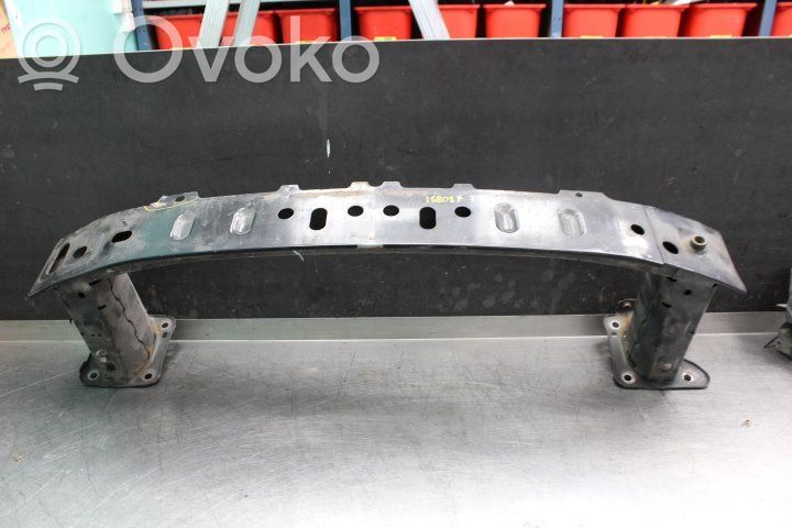 Ford Focus Priekšpusē bampera sija / balka 