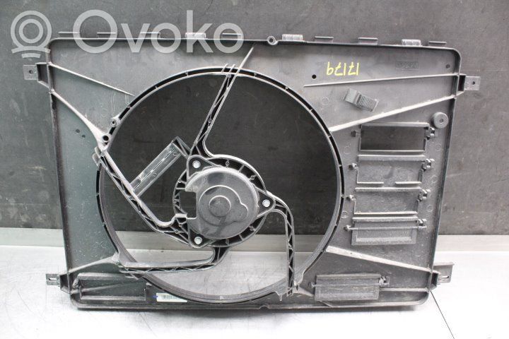 Volvo V70 Osłona wentylatora chłodnicy 