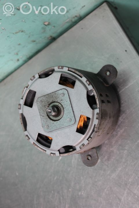 Opel Vivaro Ventilatore di raffreddamento elettrico del radiatore 