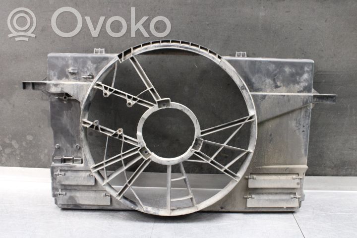 Volvo V50 Osłona wentylatora chłodnicy 
