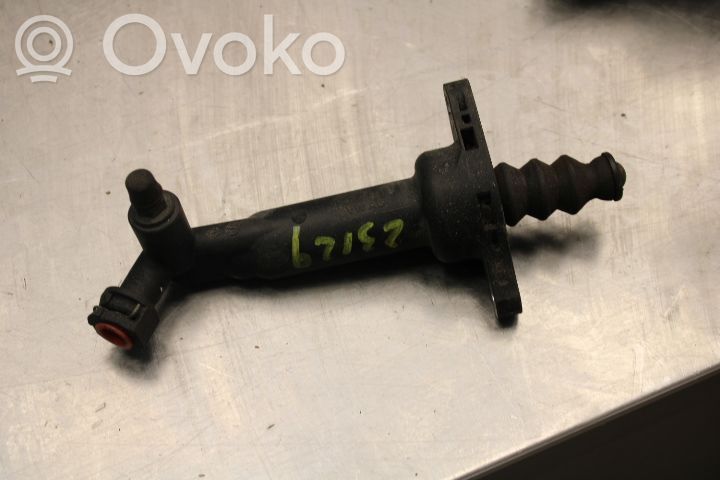 Volkswagen Up Kytkimen apusylinteri 